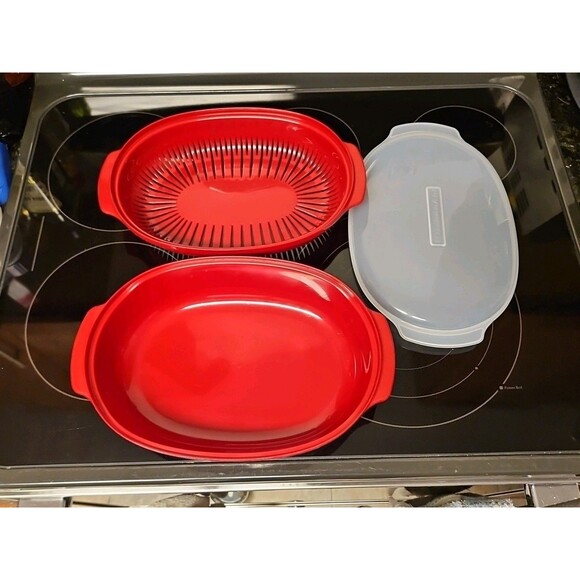 Kitchen Aid Red 9" x 13" Microwave Veggie Food Steamer 3 piece set - Picture 3 of 9